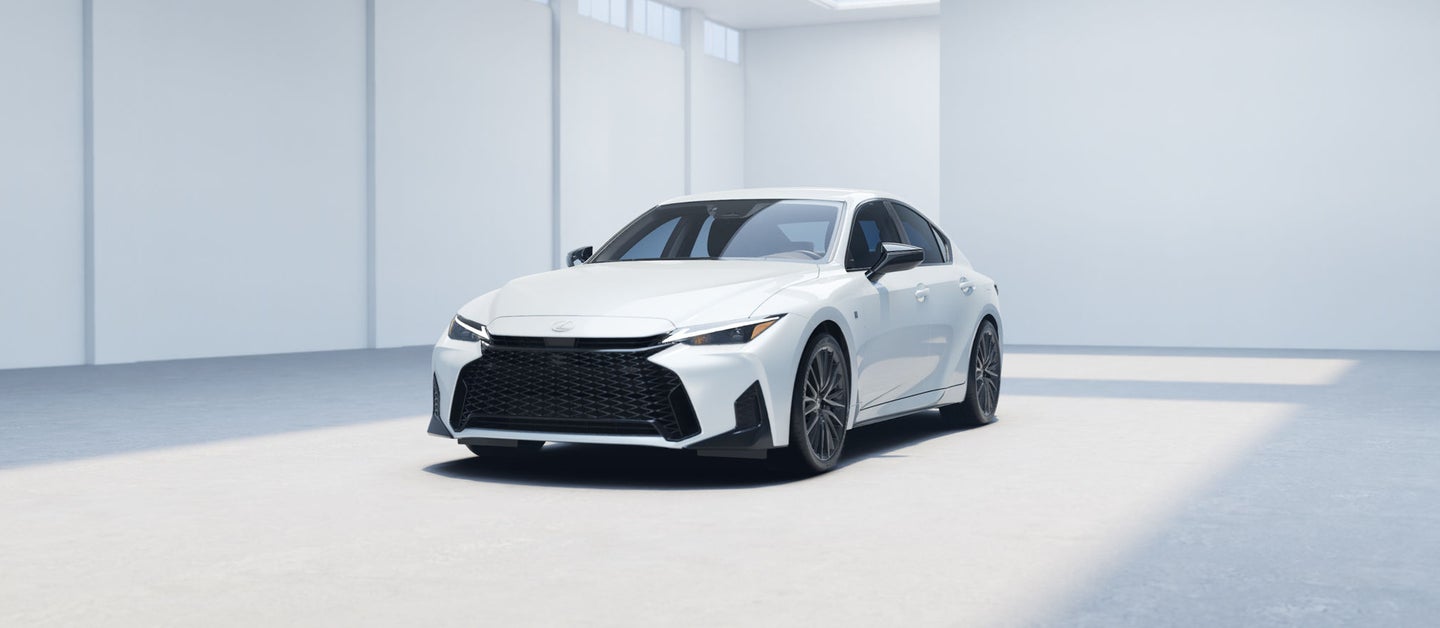 Lexus F SPORT DESIGN with Ultra White EXTERIOR, F SPORT Design 19-inch alloy wheels with Black and machined finish angle 1 