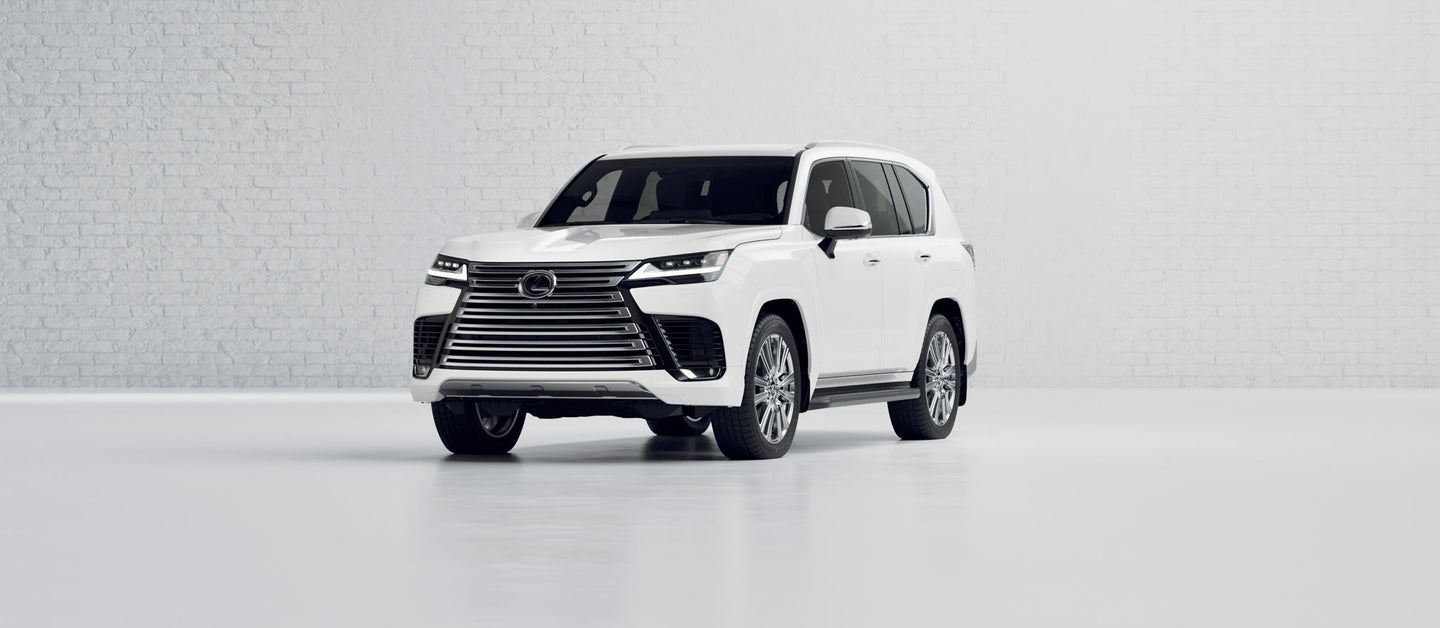 Lexus PERFORMANCE HYBRID with Ultra White EXTERIOR, 22-inch forged alloy wheels with Silver finish angle 1 